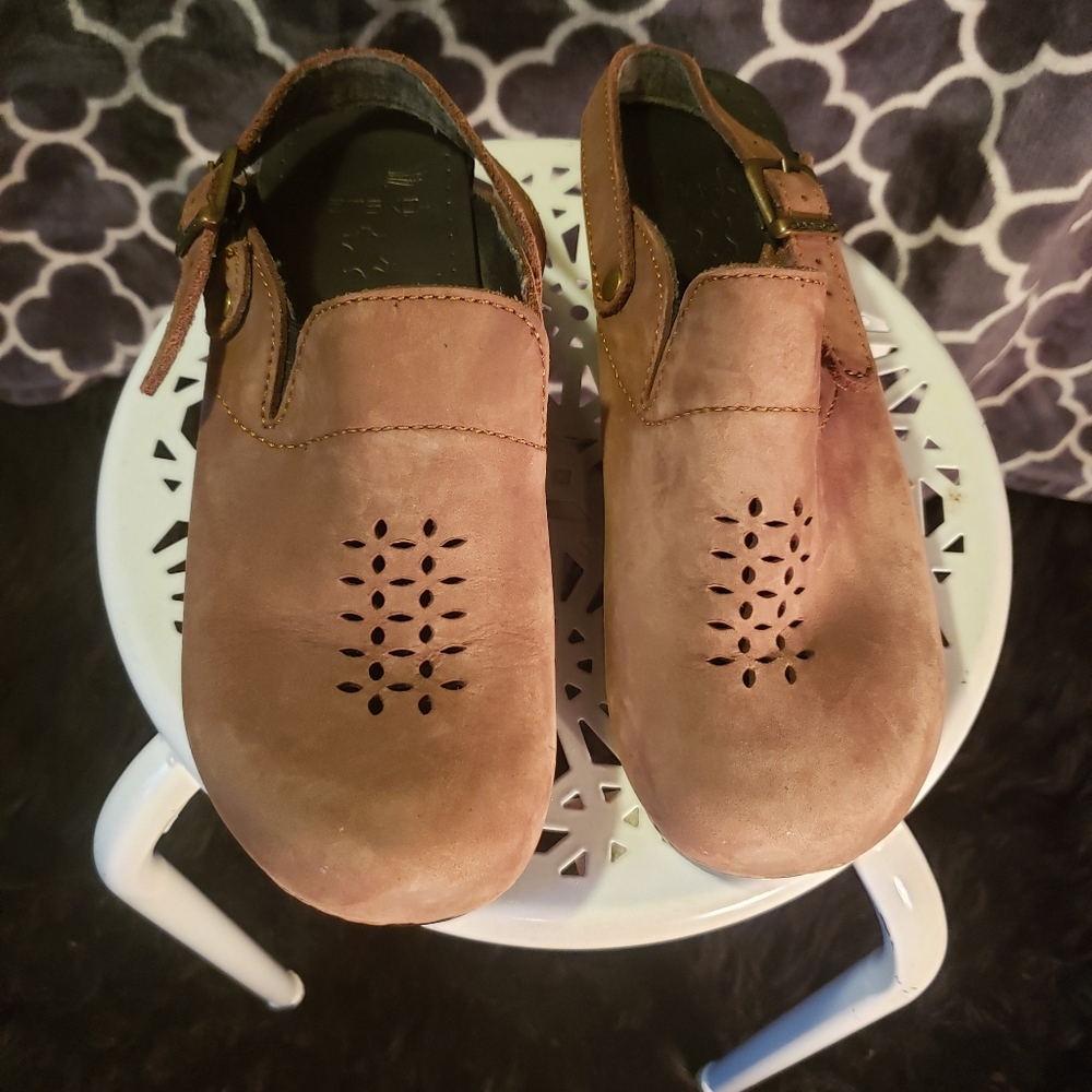 Dansko brown nubuck clogs size 40